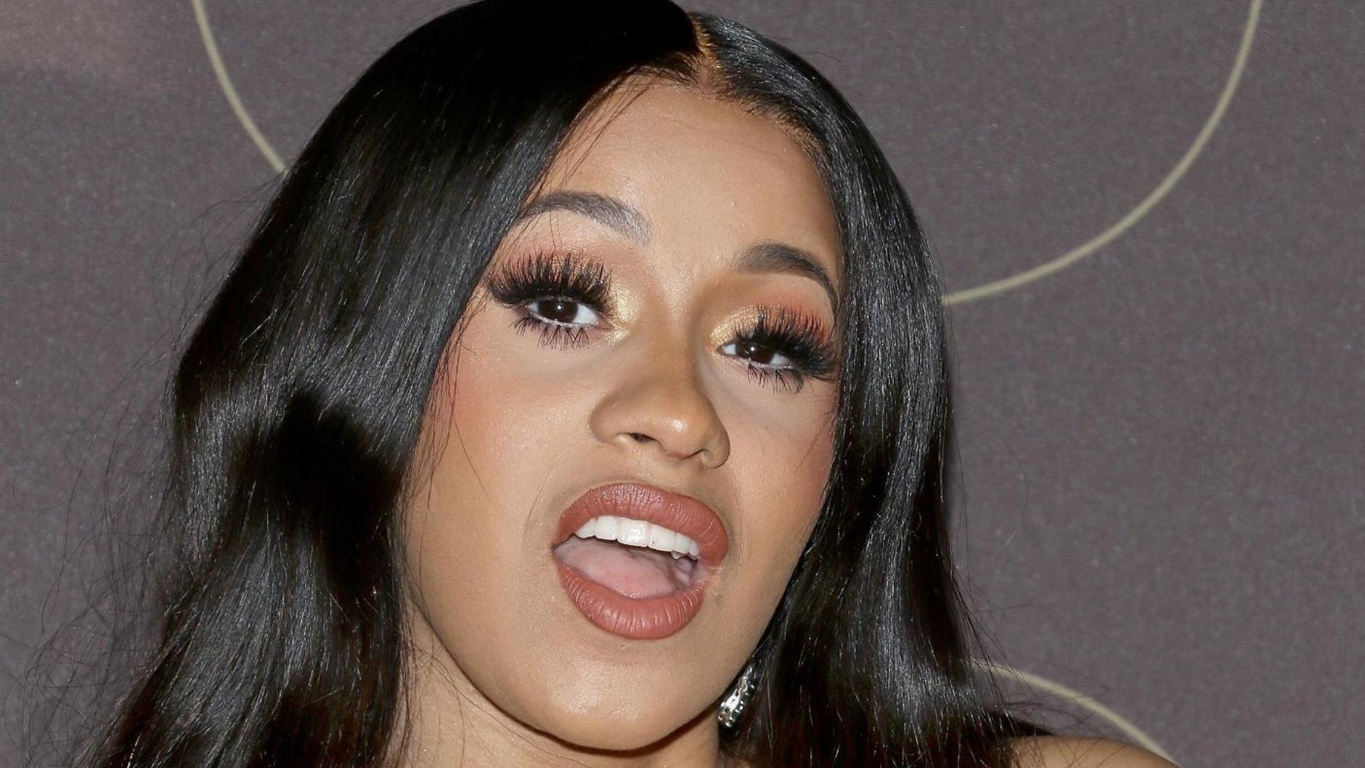 Cardi B scatenata su Twitter dopo la performance ai Grammy