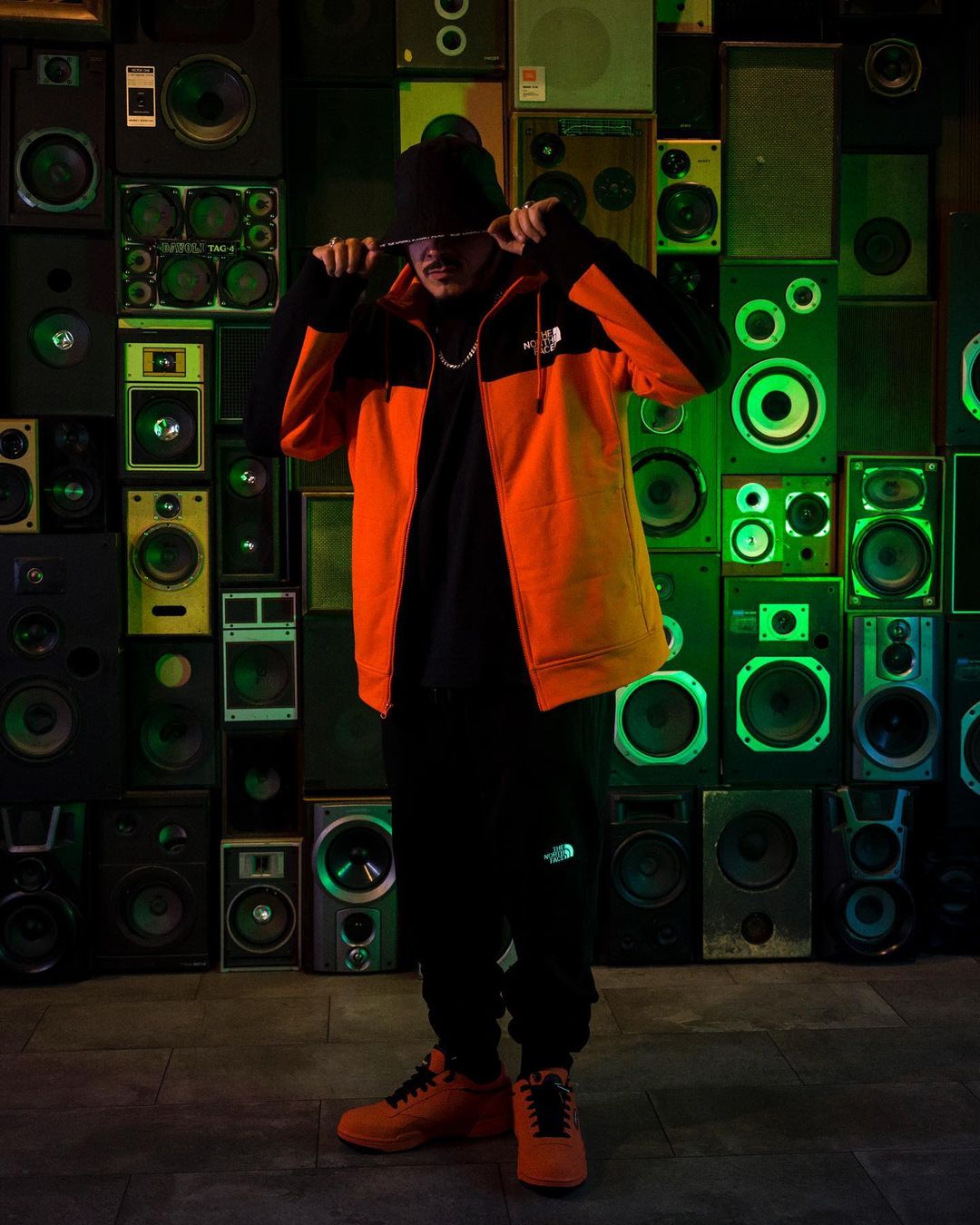 Ensi lancia la sua etichetta ”Juicy Music”