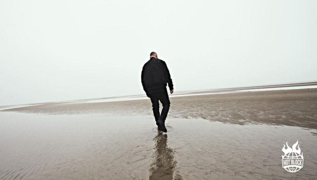 fabri fibra nuovo album caos