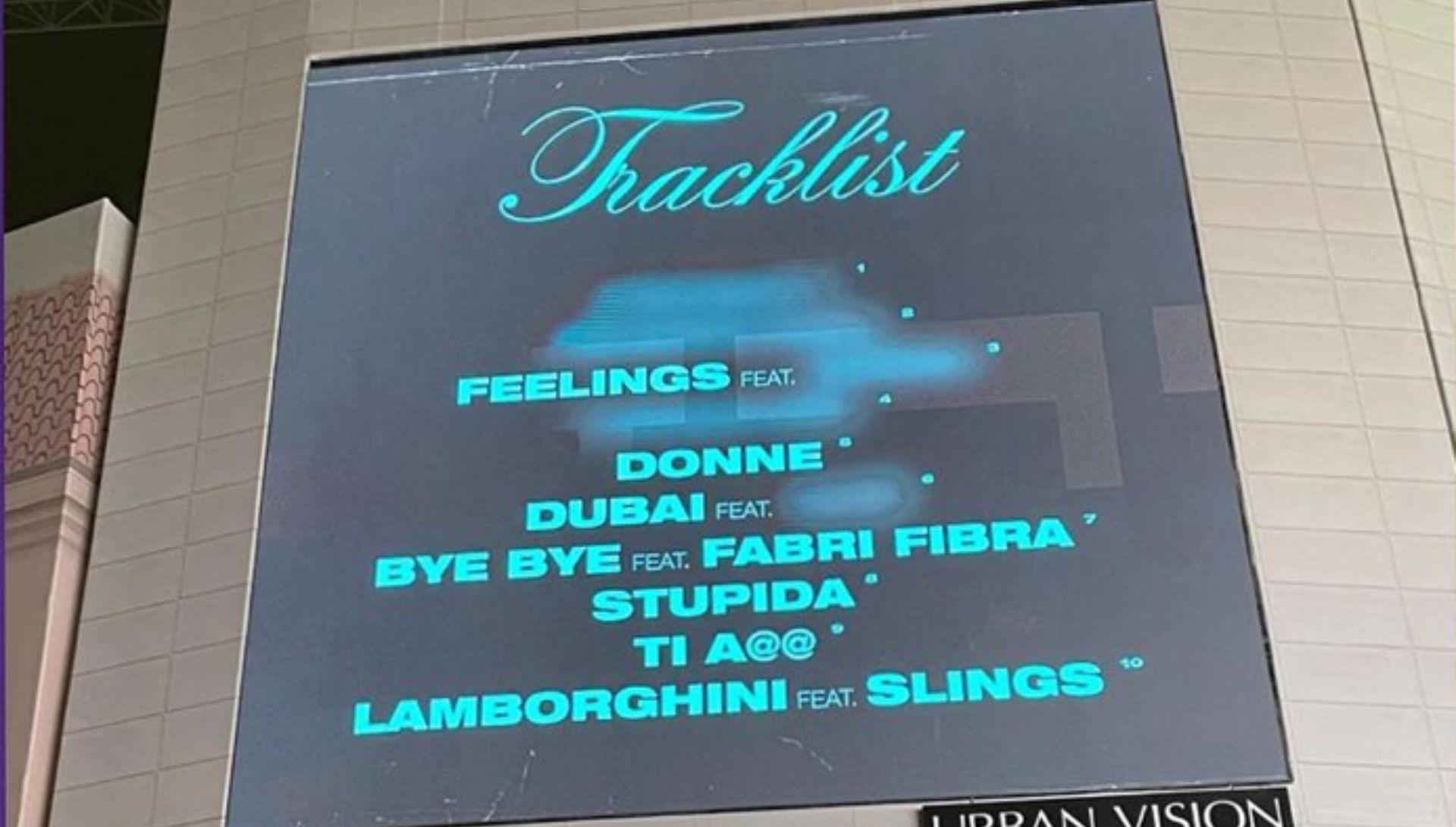 Tracklist misteriosa su un palazzo di Milano, Fabri Fibra tra i feat