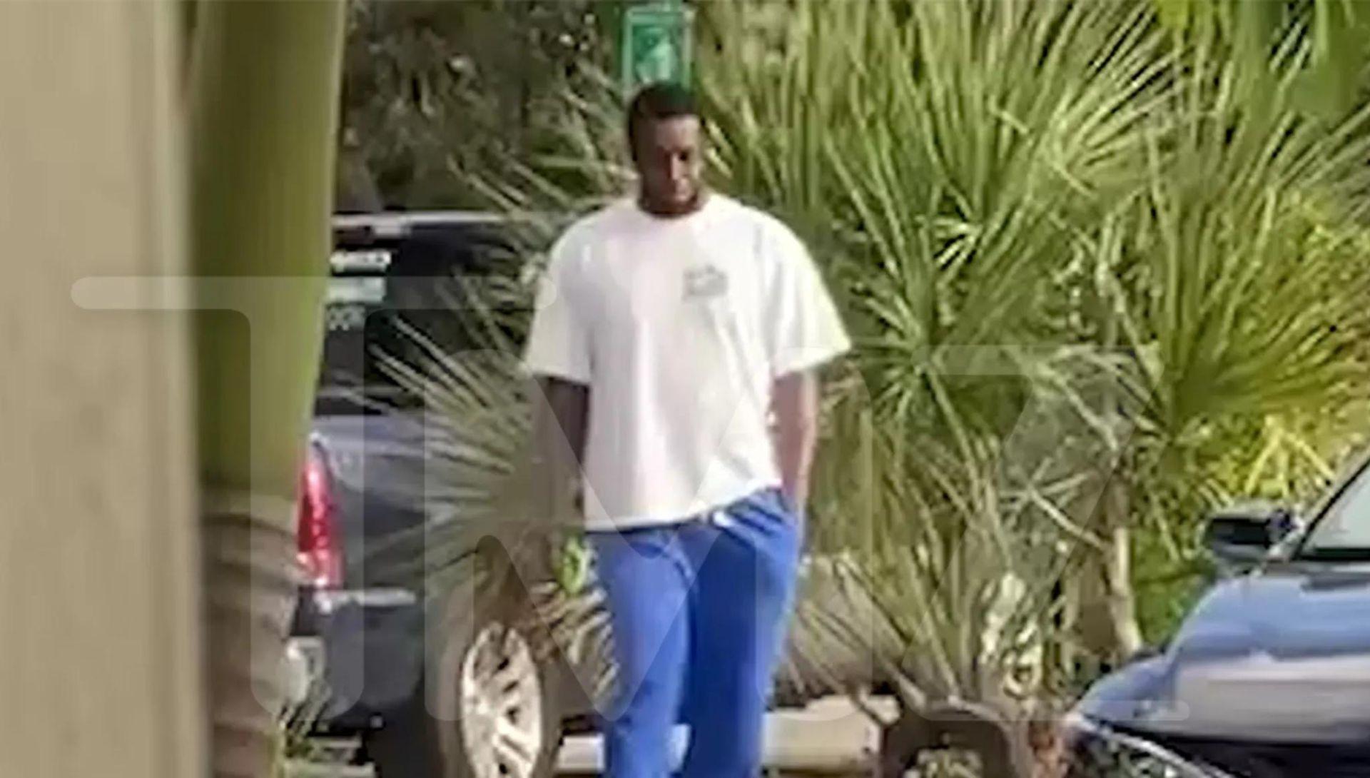 I federali perquisiscono le case di Diddy, lui è all’aeroporto